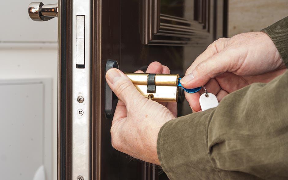  serrure de porte prix Dugny