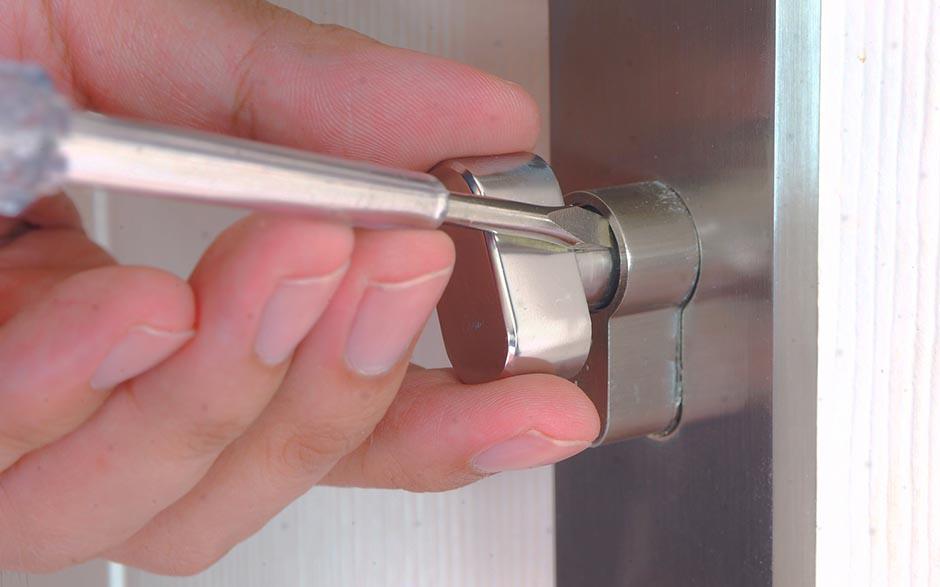 serrure de porte prix Dugny